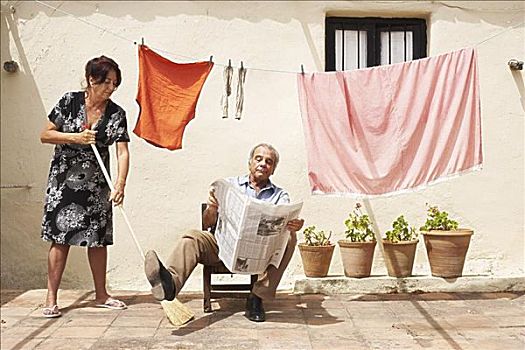 仁壽保姆價(jià)格揭秘：一月費(fèi)用究竟多少？