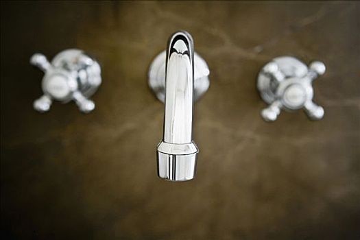 月嫂工作多少個(gè)小時(shí)，成為家庭育兒的守護(hù)者