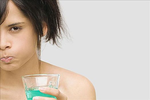 月嫂證考試多少錢？解析考試費用和備考攻略