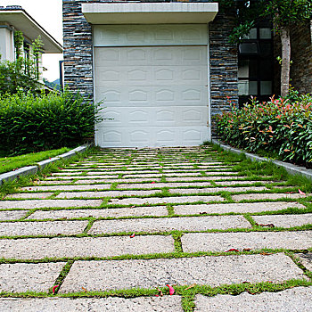長沙請住家保姆多少錢？揭秘住家保姆價格背后的秘密！