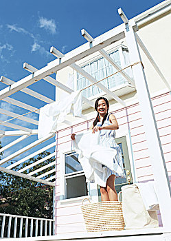 青島帶小孩保姆多少錢？揭秘青島育兒保姆的收費標準與選擇建議