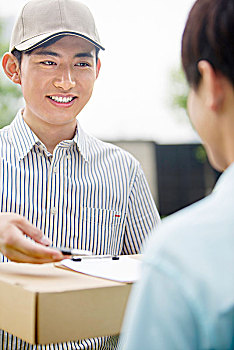 學個月嫂多少錢？讓你輕松掌握這個行業的秘密
