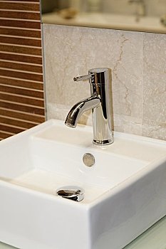 廈門保姆帶孩子多少錢？揭開家庭護理市場的真實價格