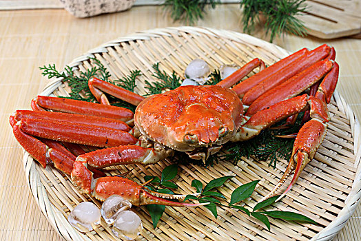 昆山請(qǐng)個(gè)保姆多少錢？了解昆山保姆服務(wù)市場(chǎng)，讓您安心放心！
