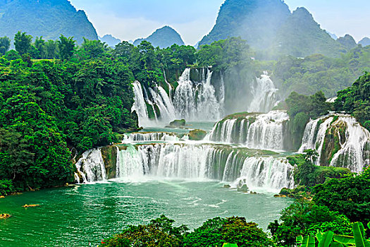 住家保姆一年休多少天？揭秘背后的休息制度與行業(yè)現(xiàn)狀