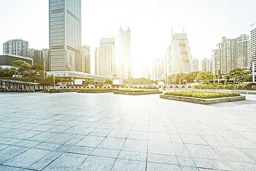廈門帶孩子保姆工資多少？揭秘廈門家庭服務市場的薪資趨勢