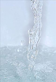 **《唐人街探案3》票房破紀(jì)錄，多少億才能回本？