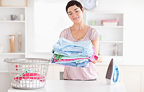 做家政服務多少錢一月？讓我們帶你了解家政行業的價格與服務內容